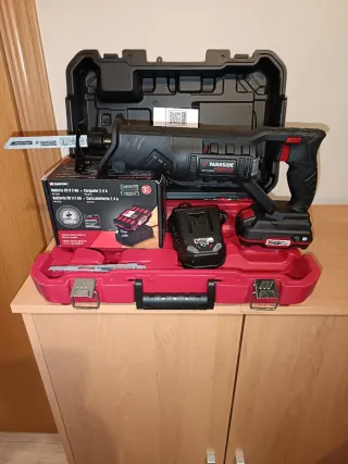 Sierra Sable 20V + Batería + cargador Parkside