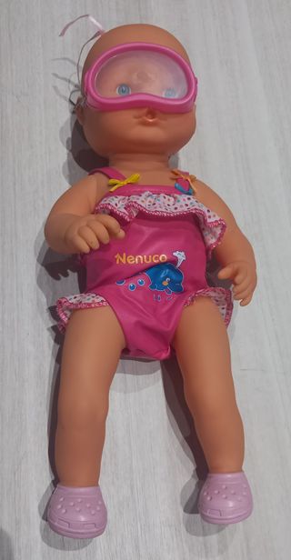 Nenuco buzo con gafas y traje de baño
