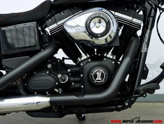 HARLEY-DAVIDSON DYNA STREET BOB -A2-