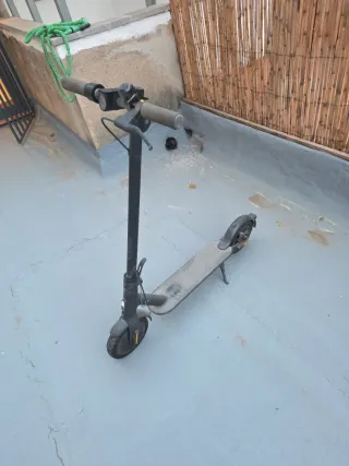 Patinete Eléctrico Xiaomi Mi Essential