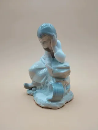 Figura Nao de Lladró "Lechera Adormecida"