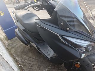 Kymco CT300 Maxi Scooter Negra/Gris