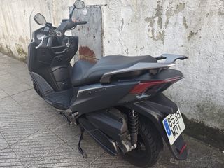 Kymco CT300 Maxi Scooter Negra/Gris