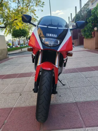 Yamaha TZR250 3XV - Carenado y Cuadro