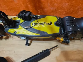 Patinete Eléctrico UrbanFox Negro/Amarillo