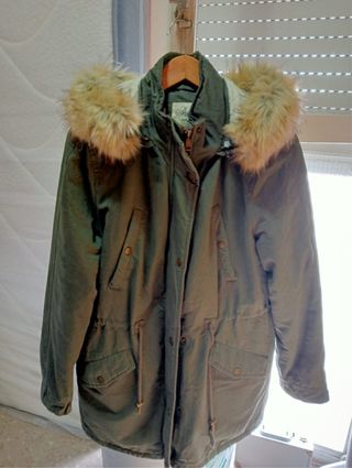 Chaqueta de invierno verde con capucha