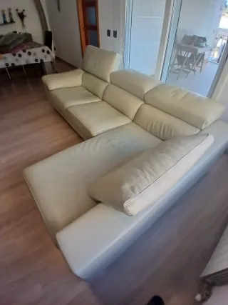 Sofá Chaiselong de Piel color Marfil