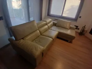 Sofá Chaiselong de Piel color Marfil