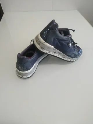 Deportivas Cetti Azul y Plateadas