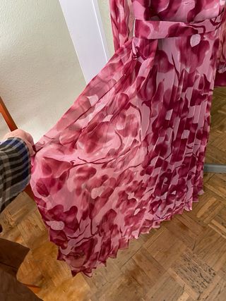 Vestido fiesta largo floral en gasa.