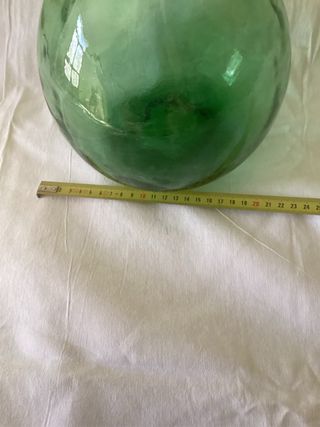 Damajuana antigua verde