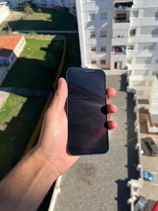 iPhone 12 90% de bateria