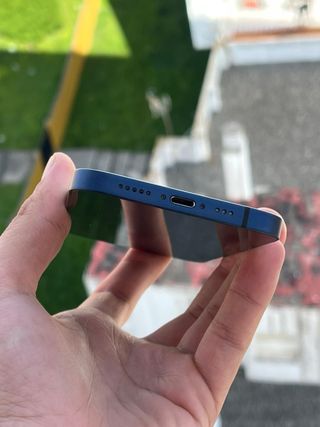 iPhone 12 90% de bateria