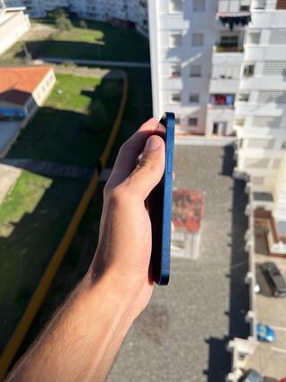 iPhone 12 90% de bateria