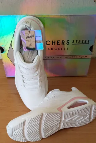 Zapatillas Skechers Blancas y Rosas