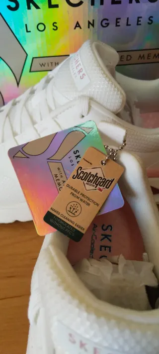 Zapatillas Skechers Blancas y Rosas