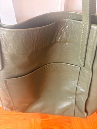 Mala de pele verde Zara