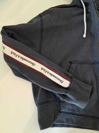 Felpa cropped Abercrombie & Fitch blu