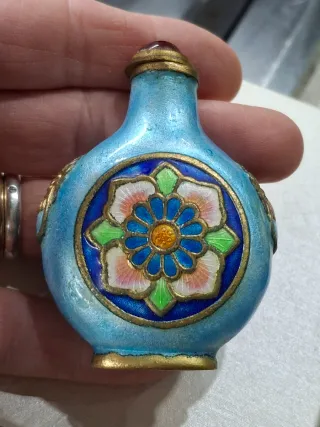 Bottiglia da fiuto d'epoca smaltata