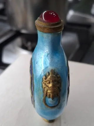 Bottiglia da fiuto d'epoca smaltata