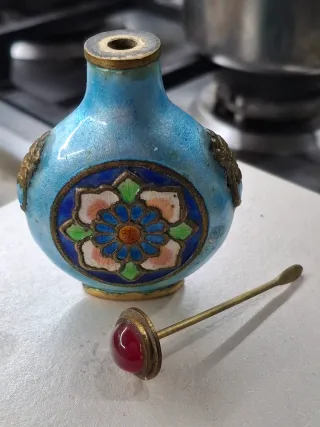 Bottiglia da fiuto d'epoca smaltata