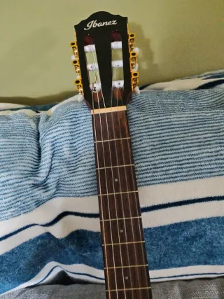 Guitarra Ibañez Negra Para recoger en Infiesto