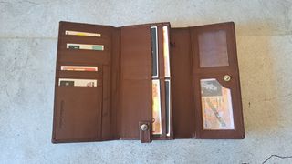 Fantastico LOTE 1 bolsito, 2 MONEDEROS y 1 NECESER