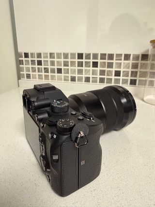 Sony Alpha 7 III + Objetivo 18-105mm F4 G OSS