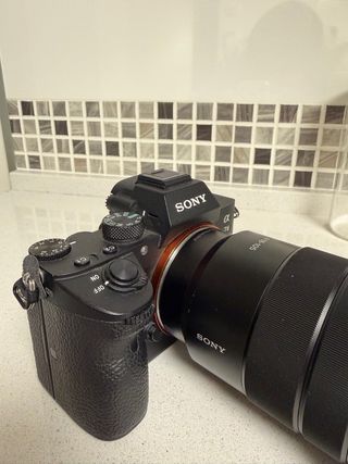 Sony Alpha 7 III + Objetivo 18-105mm F4 G OSS