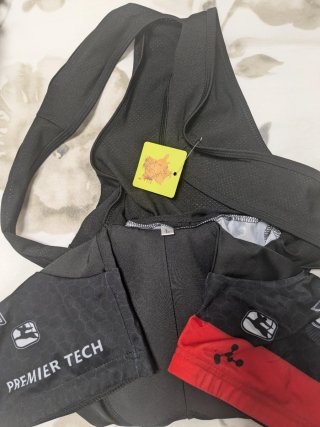 Maillot y culotte ciclismo Astana Pro Team
