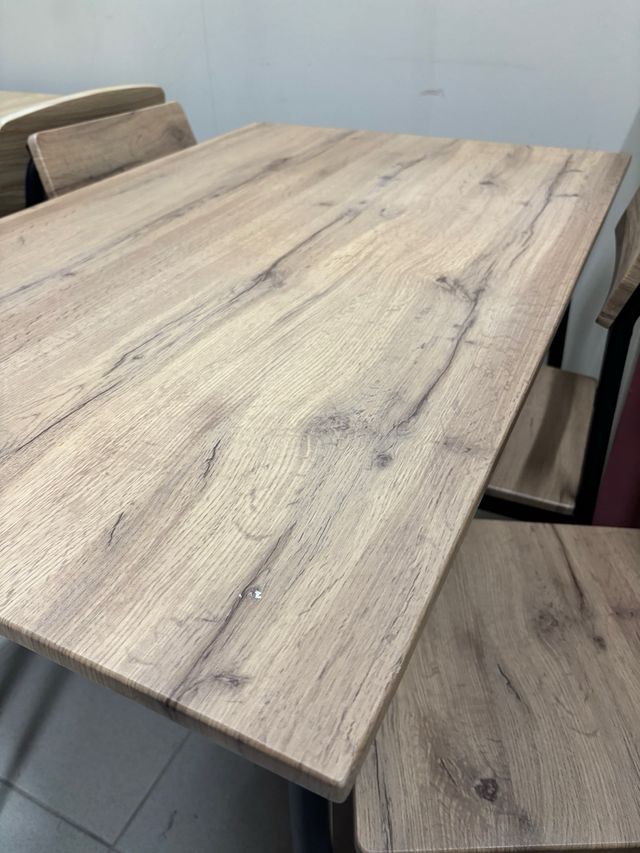 Mesa y 4 Sillas Cocina/Comedor