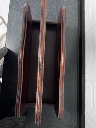 Revistero de madera clásico