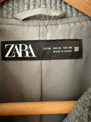 Chaqueta Zara Gris