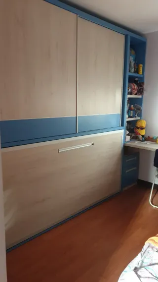 Dormitorio infantil 2 camas abatibles y mesa