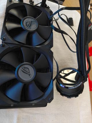 Blocco PC Gaming: Intel i9 9900K + ASUS ROG Z390-E