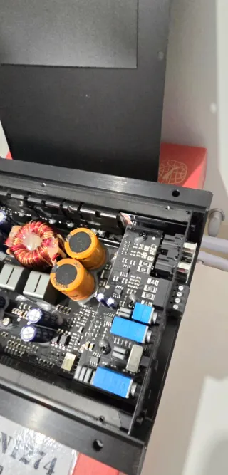 Helix M Four Amplificador