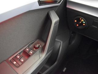 SEAT ARONA FR 115CV – 2025 – 12.000KM – NUEVO