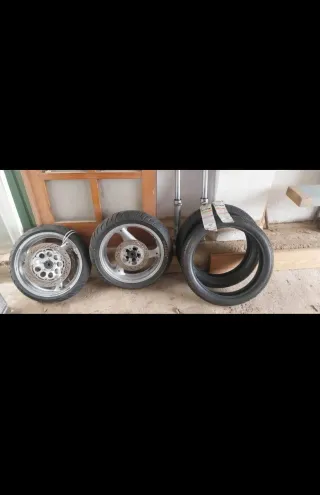 Suzuki Katana 750s Negra/Gris