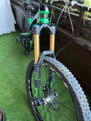 YT Capra CF Pro 2016