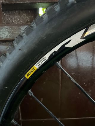 YT Capra CF Pro 2016