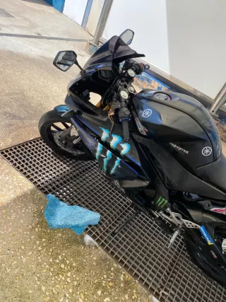 Yamaha YZF R125 Negra