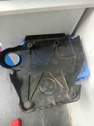 Tapa motor Golf 4 1.6 SR