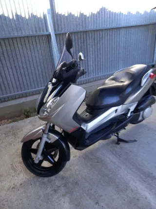 Yamaha XMAX 250 Negra Automática