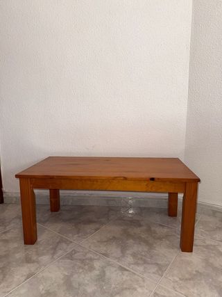 Mesita auxiliar de salón de madera