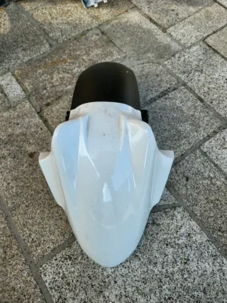 Guardabarros Kymco Superdink euro 3 Negro/Blanco.