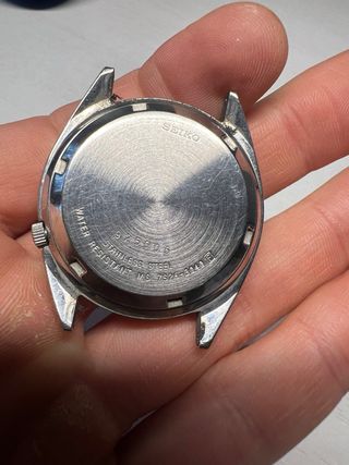 VENDIDO Seiko 5 Automático Negro y Plateado