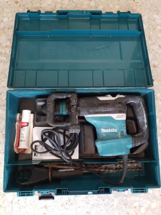 Martillo combinado Makita HR4013C SDS-MAX +maletín