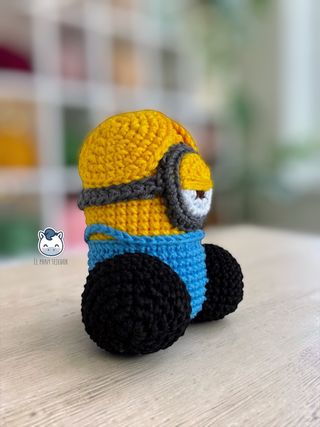 Amigurumi Minion Hecho a Mano