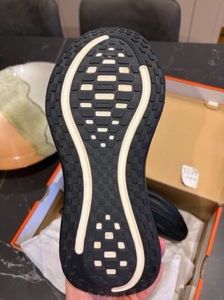 Nike Vomero 18 Plus Negro