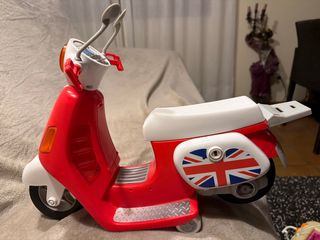 Moto Nancy Scooter Roja y Blanca